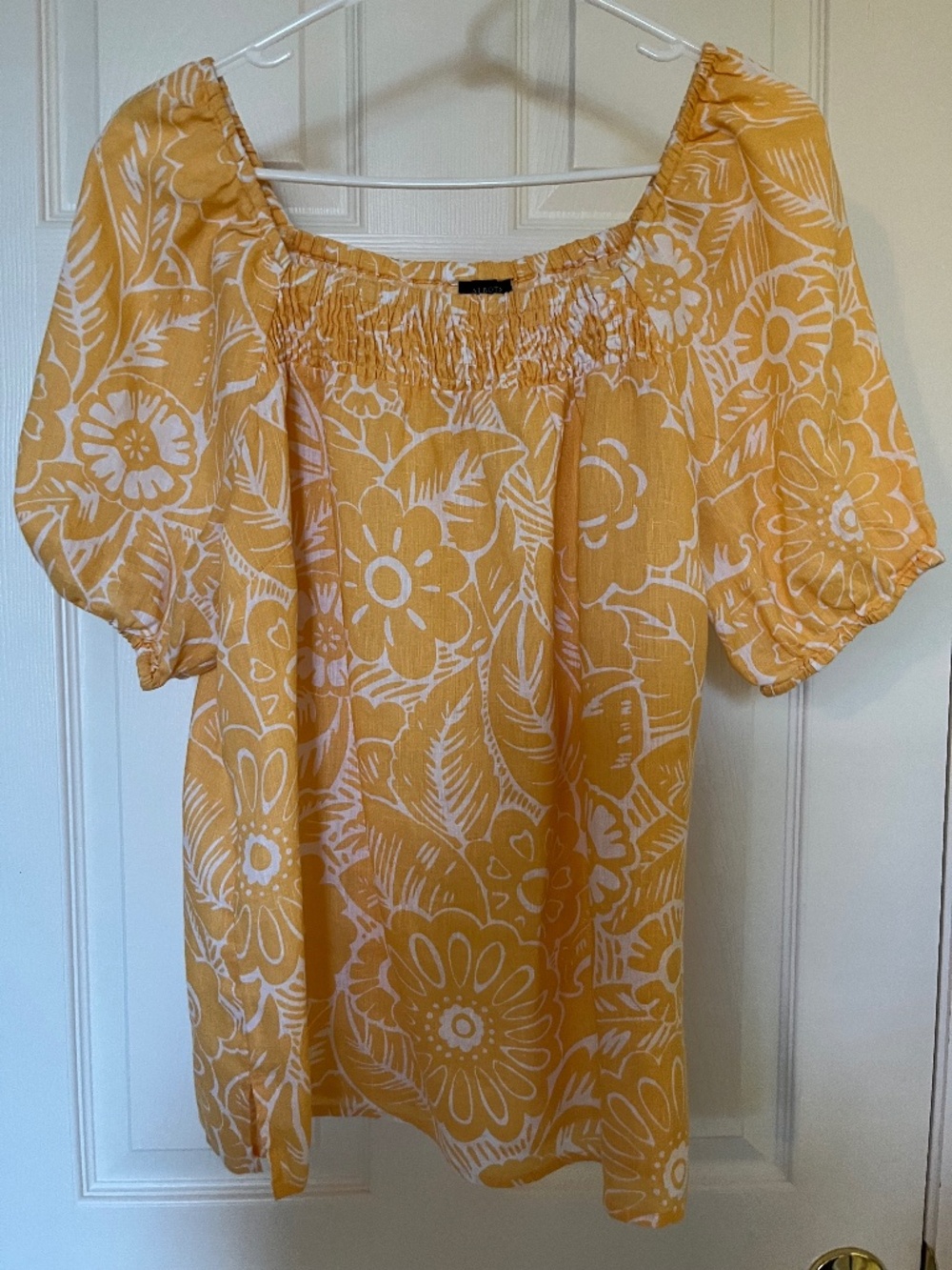 EUC Talbots Linen Yellow Floral Square Neck Smocked Puff Sleeve Peasant Top L